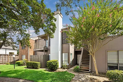 1201 Bering Dr #31 Photo 1