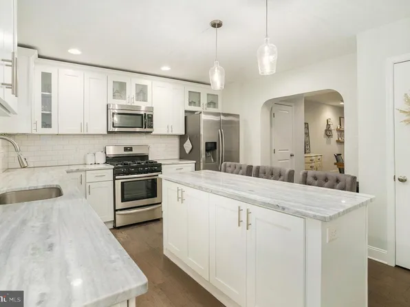 314 Grove St, Bridgeport, PA 19405