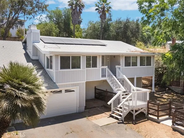 464 E Kalmia St, Fallbrook, CA 92028
