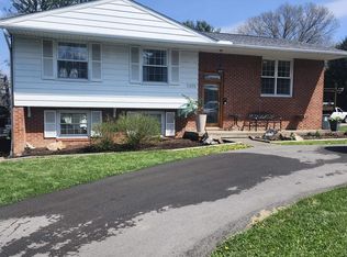 1296 Jacobs Dr, Morgantown, WV
