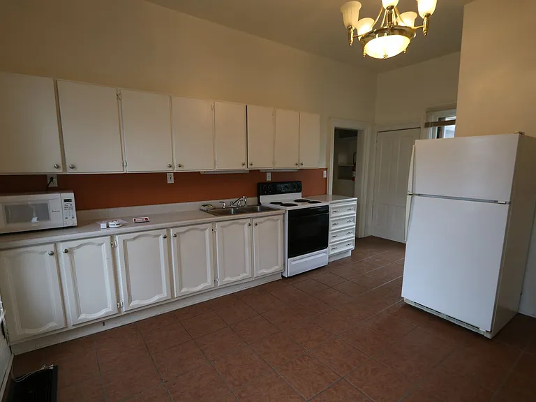 1103 N 6th St and 610 Iowa St. — Photo 4