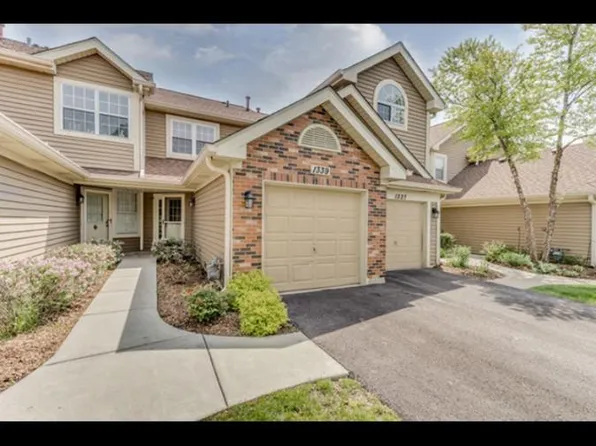 1339 Coldspring Rd, Carol Stream, IL 60188