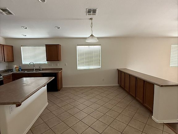 Kitchen - Eat in Kitchen