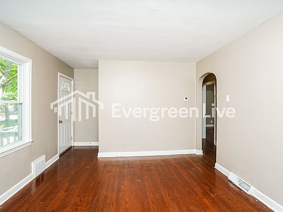 3rd image of 5922 N 74th St