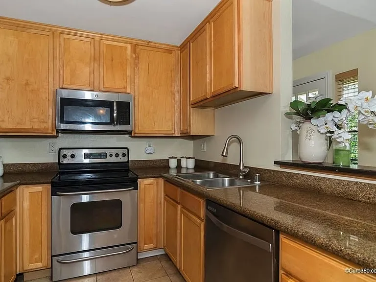 3555 Grove St #232 — Photo 3