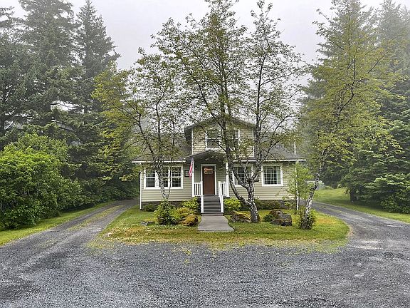 3rd image of 1715 Selief Ln
