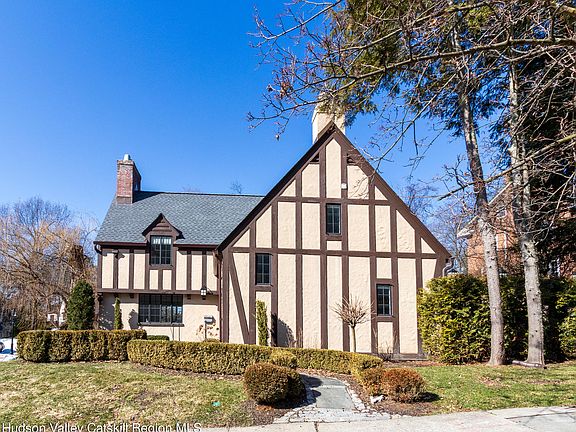 3rd image of 1 W Winding Road