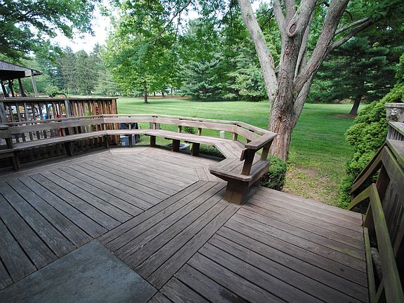 Deck with custom built bench