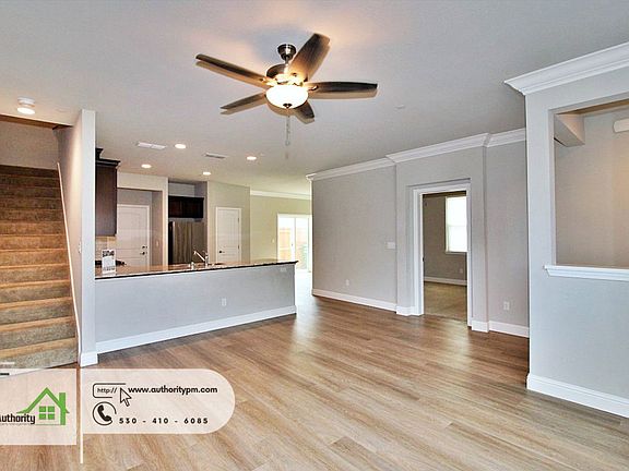 4th image of 867 Congaree Ln