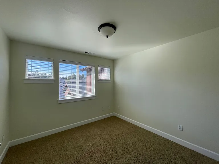 918 SW Vantage Point Way — Photo 16