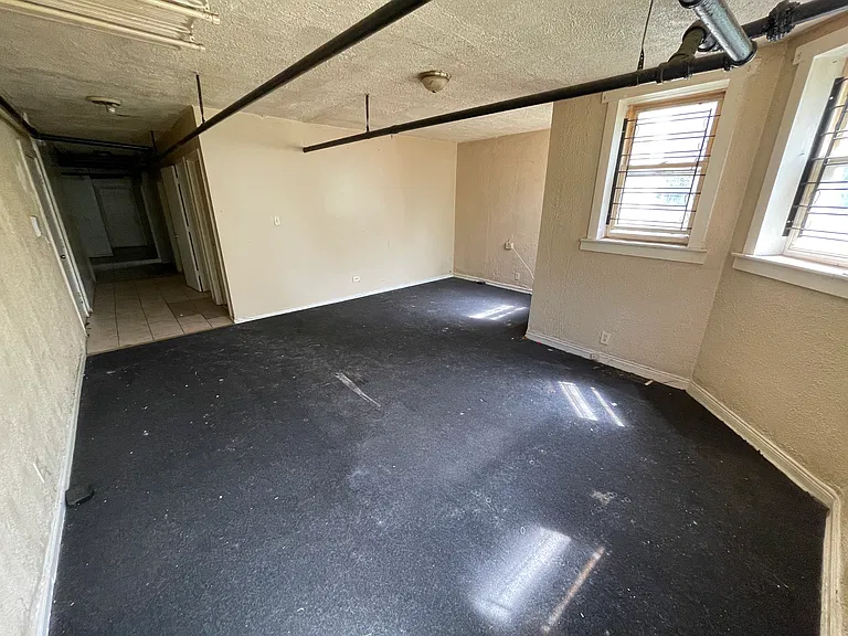 7931 S Manistee Ave #G — Photo 4