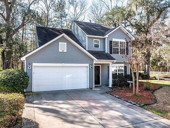 3rd image of 307 Arbor Oaks Dr