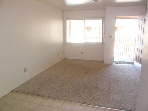 5th image of 504 S Oakley Ave APT E