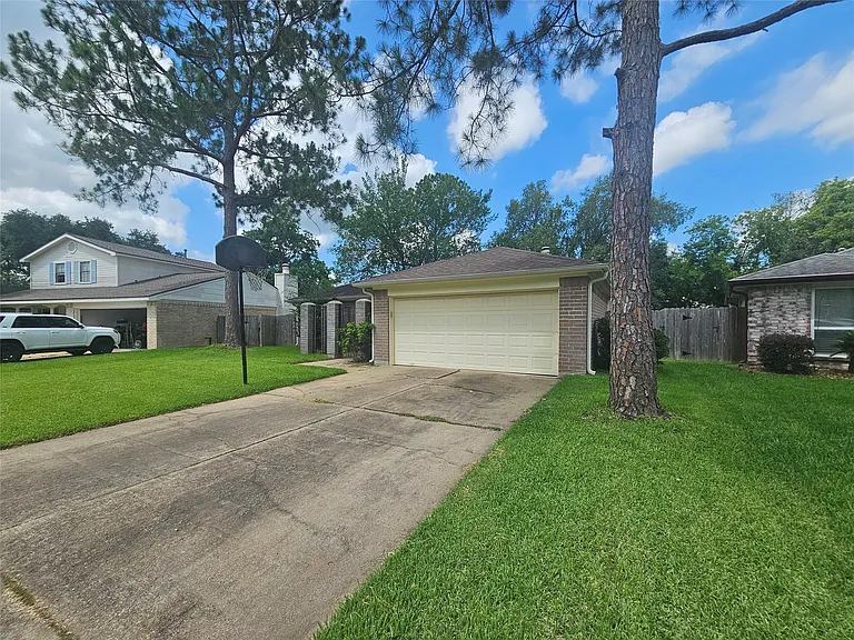 3206 Pebble Lake Dr — Photo 3