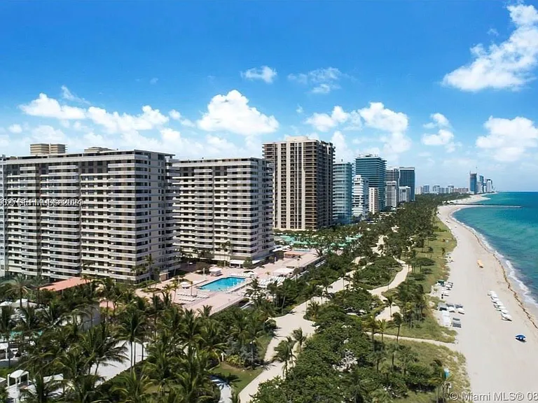 9801 Collins Ave #5U — Photo 43