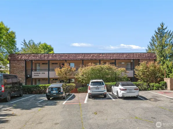 22805 30th Avenue S, Des Moines, WA 98198