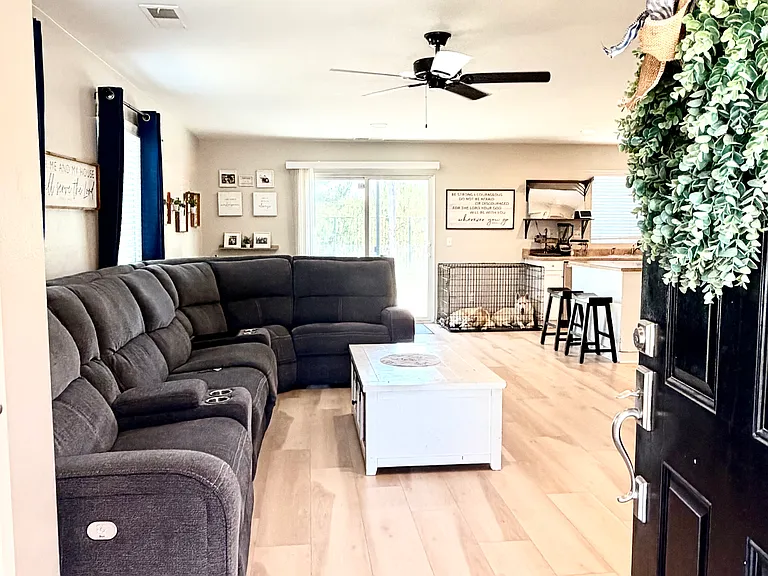 252 Finley Ave — Photo 5