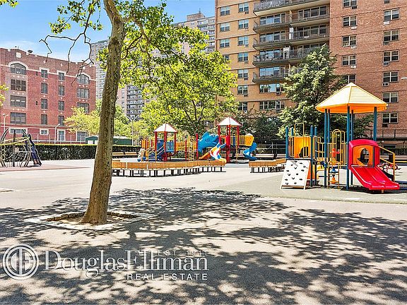 5th image of 448 Neptune Ave Unit 2J