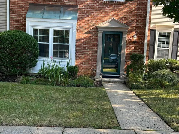 7 Beaumont Court, Tinton Falls, NJ 07724