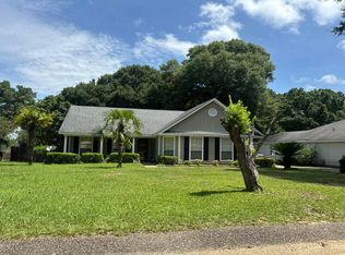 7080 Huntington Ct N, Mobile, AL 36619