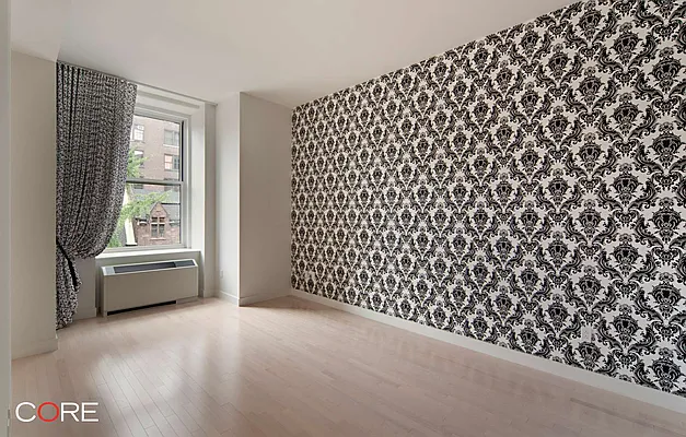 Rented by CORE | media 32