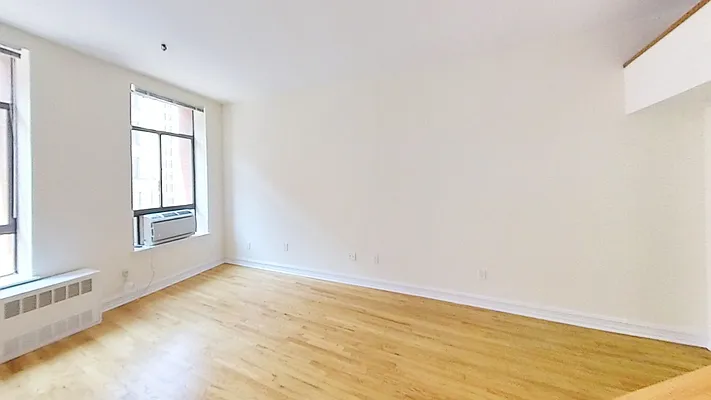 Rented by Bond New York | media 12