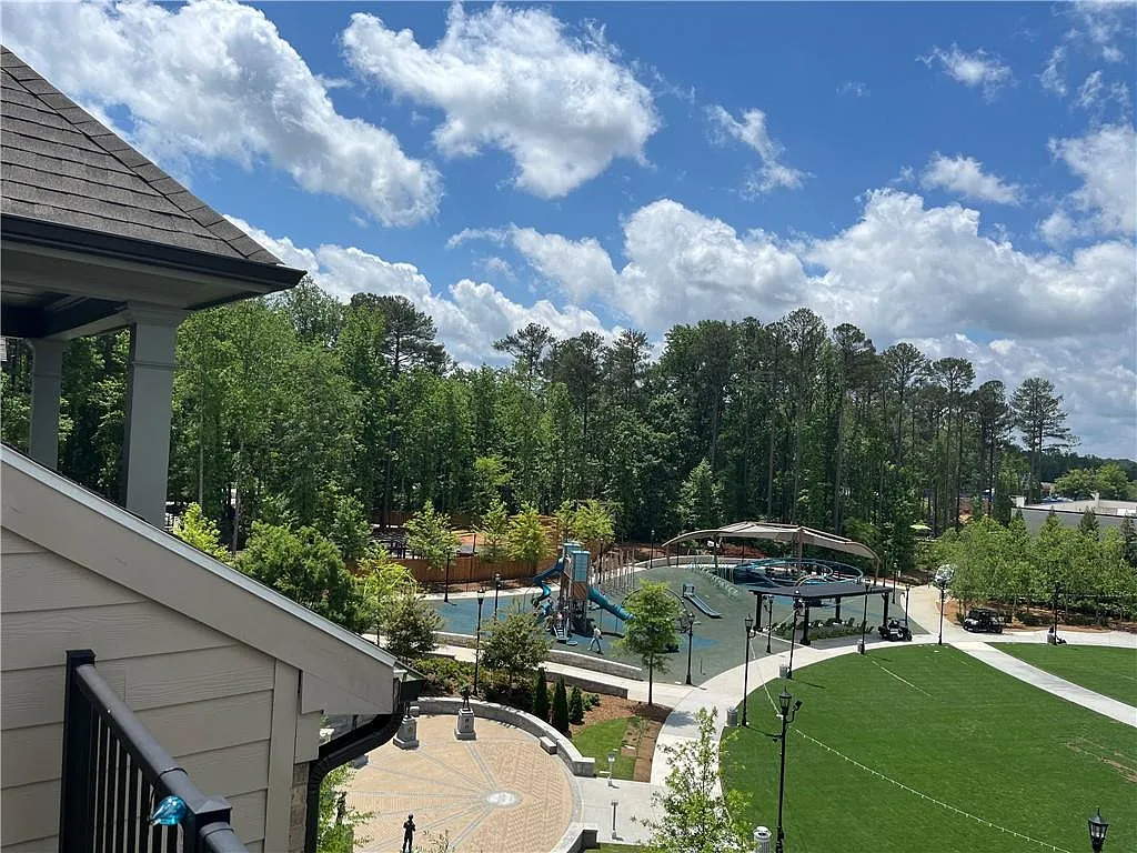 5 bed, 5.0 bath, 3000 sqft, $4,700 — Photo 4