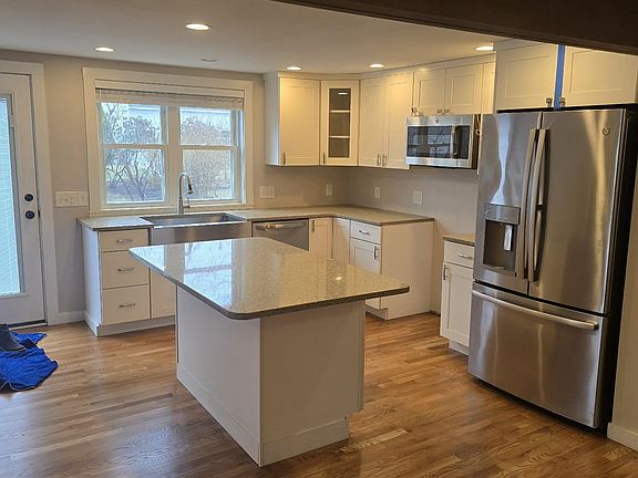 5th image of 15 Lafayette Ter #B