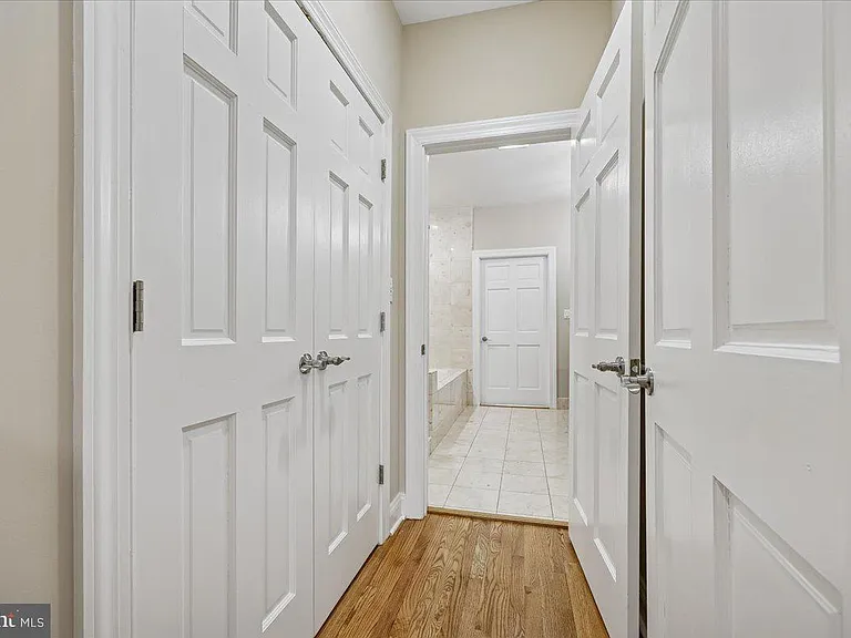 4902 Derussey Pkwy — Photo 77