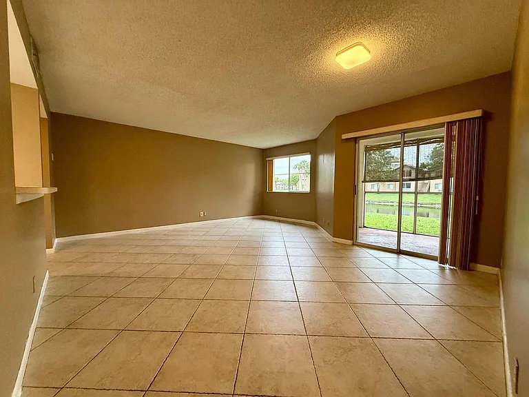 9799 Westview Dr #1015 — Photo 4
