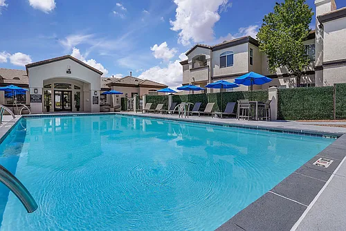 Broadstone Heights Photo 1