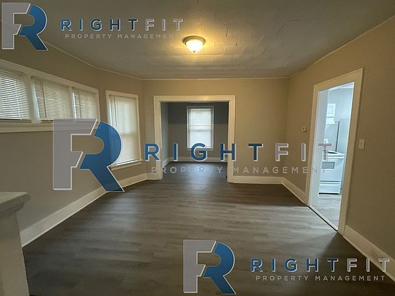 3rd image of 1124 Vernon Dr