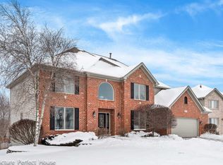 1039 Thackery Ln, Naperville, IL 60564