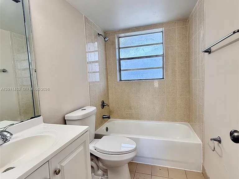 1755 W 60th St #D312 — Photo 19