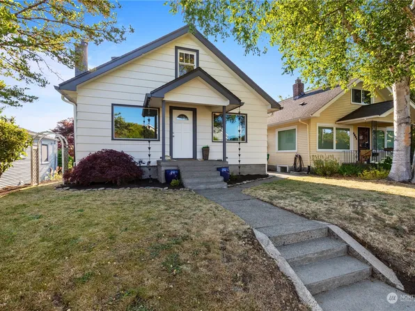 8057 21st Avenue NW, Seattle, WA 98117