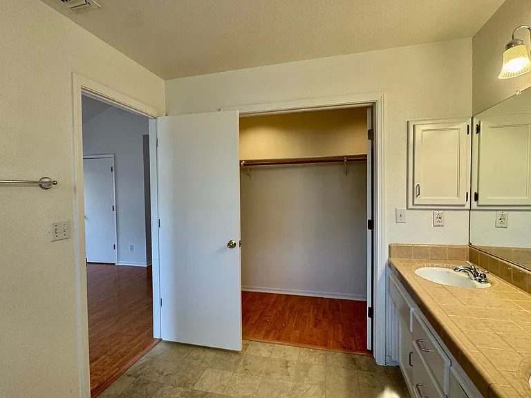 2923 Avila Bay Pl — Photo 25