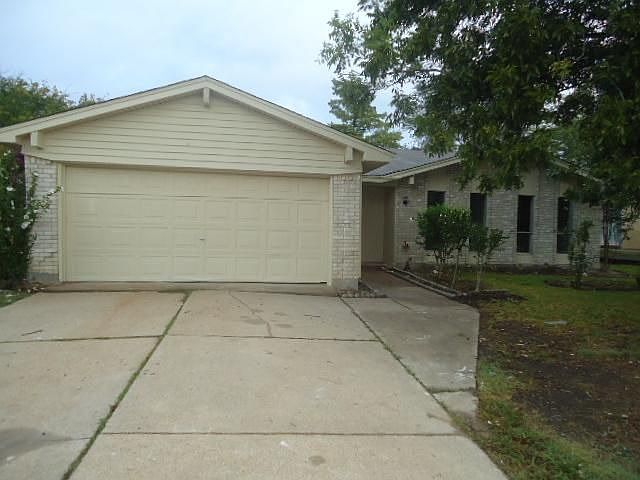 1st image of 209 Fleetwood Ct