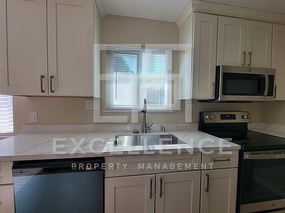3rd image of 2313 Samaritan Dr