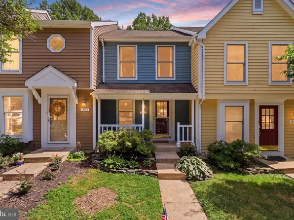 1582 Poplar Grove Dr, Reston, VA 20194