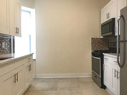 1st image of 65 Clarkson Ave #M5m