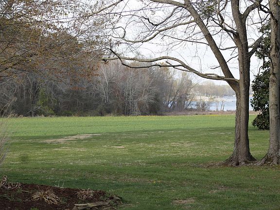 2nd image of 381 Impala Rd