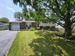 232 Farmbrook Dr, Greensburg, PA 15601