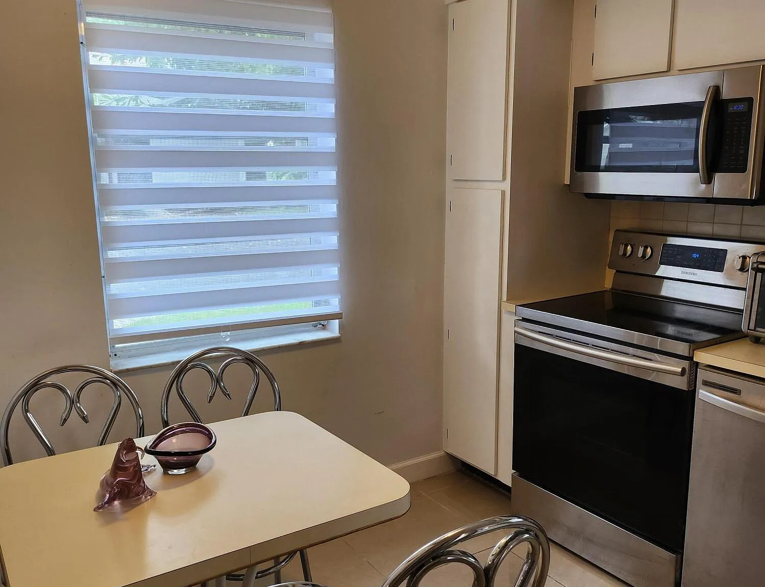 2 bed, 2.0 bath, 1148 sqft, $2,499 — Photo 4