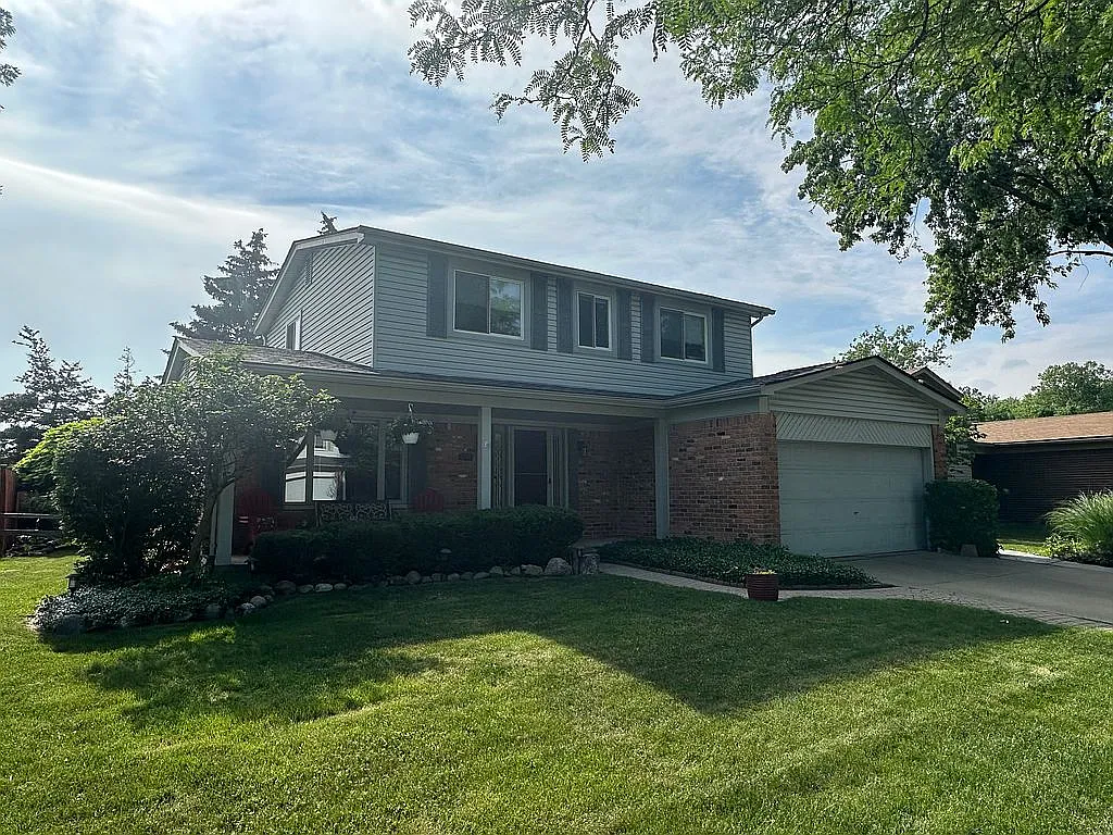 3359 Harmony Dr photo 1