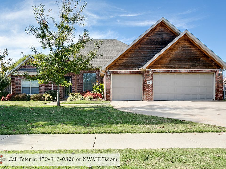 1881 Doral, Fayetteville AR