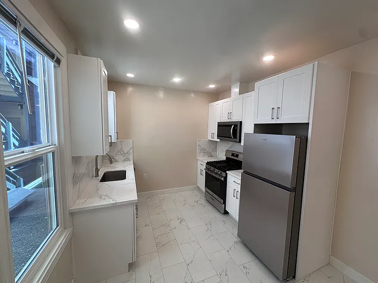 2140 Fell St #104 — Photo 8