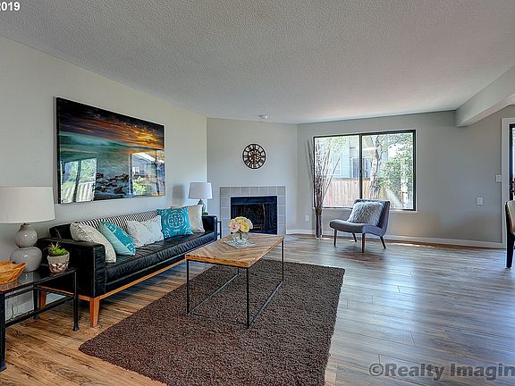 2nd image of 4014 SE Wynnwood Dr