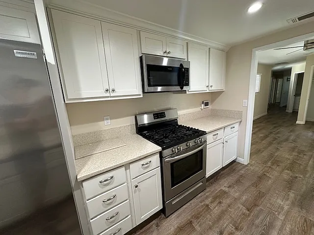 12098 Stonegate Ln — Photo 3