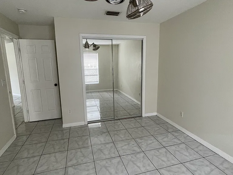 3917 Kimball Ave — Photo 8
