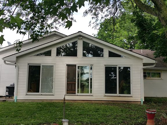 2nd image of 25287 Tonganoxie Dr